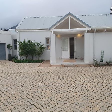 Margie'S Place Swellendam Exteriör bild